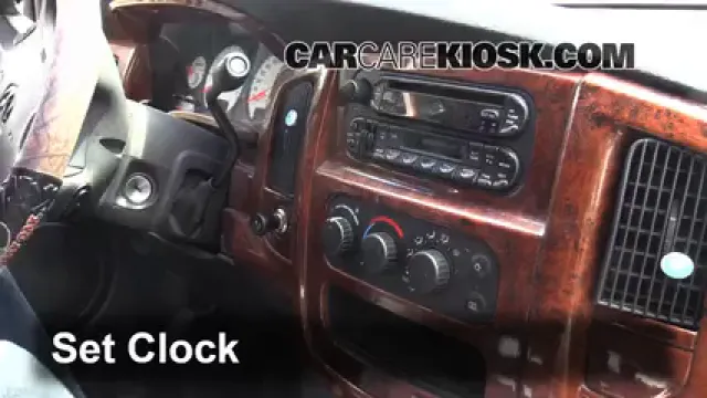 2002 Dodge Ram 1500 4.7L V8 Crew Cab Pickup (4 Door) Horloge Régler l'horloge
